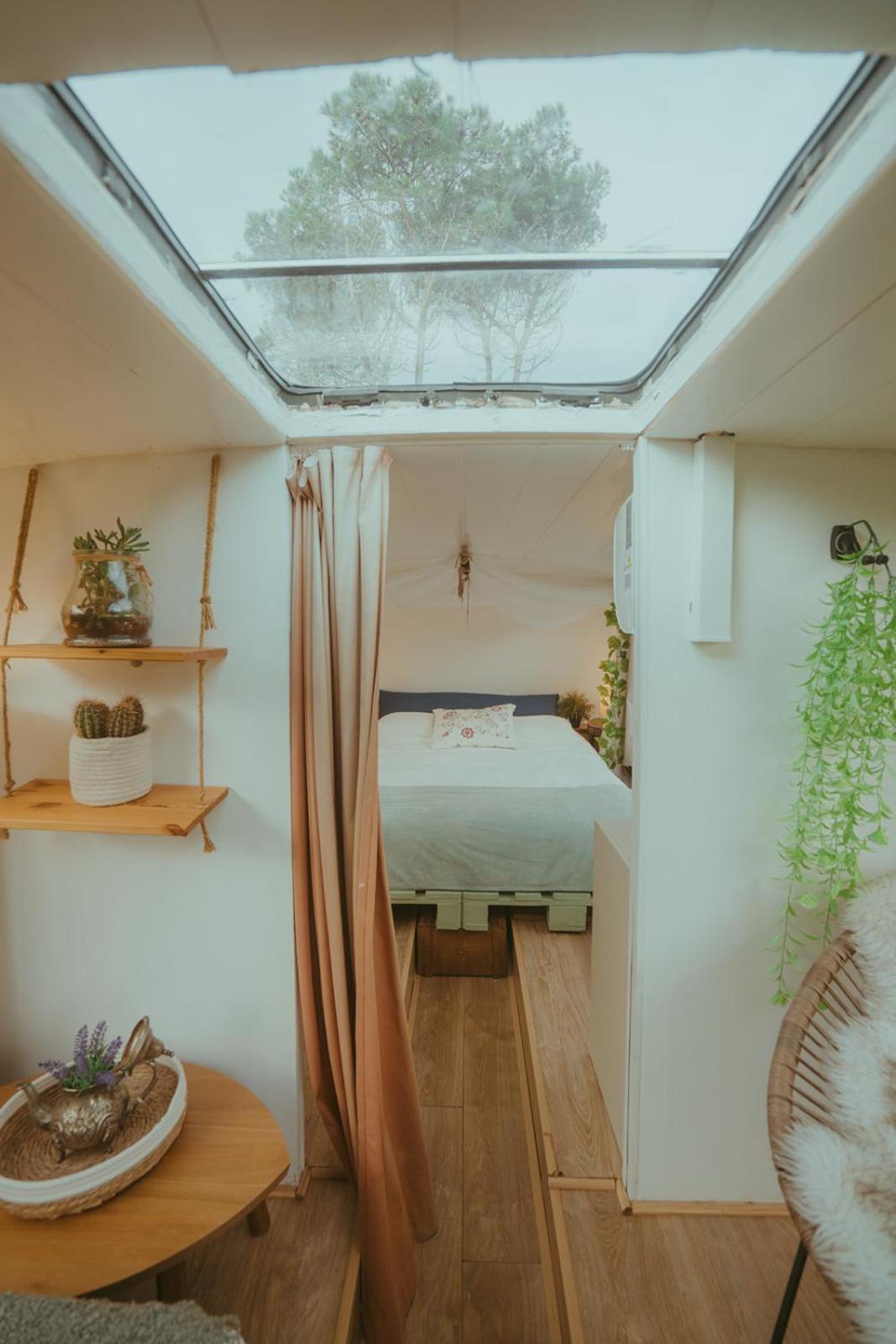 The Amazing Inacio Bus Converted Home Sintra Exterior foto